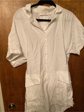 bishop + young White Lightweight Button Front Top